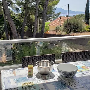 Grand T2 Vue Calme Climatise 500 M Village Et Parking Gratuit Apartment